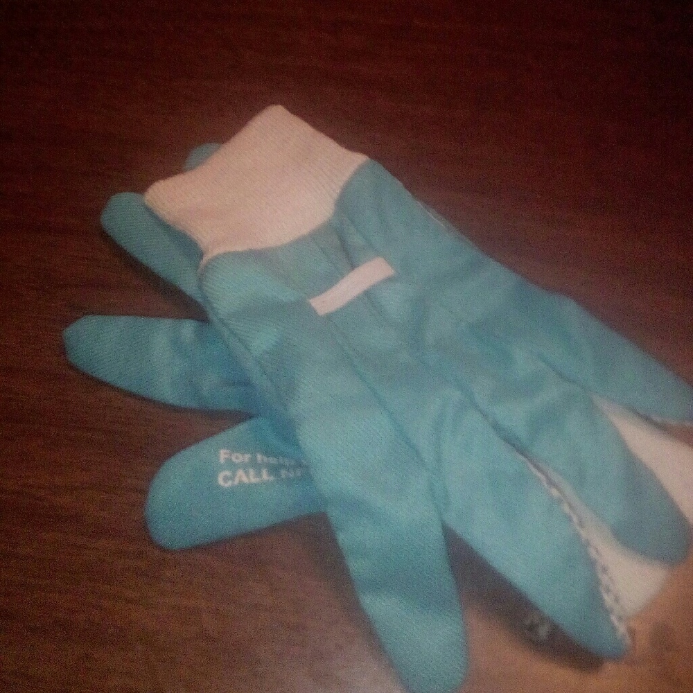 Gardening gloves